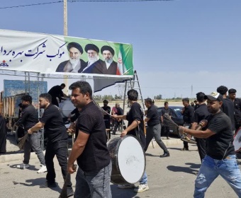 برپایی موکب و پذیرایی از عزاداران حسینی در روز عاشورا همزمان با روز عاشورای حسینی