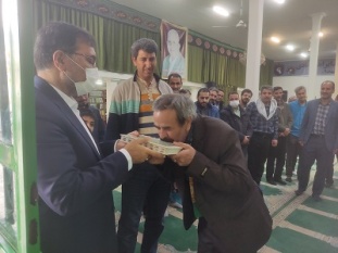 بازدید مدیرعامل شرکت نفت مناطق مرکزی ایران از میدان گازی توس+تصویر